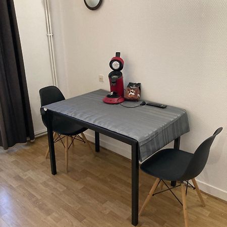 Studio Central Cosy Proche Gare Ruffec Kültér fotó